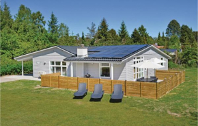 Beautiful Home In Ebeltoft With Kitchen in Ebeltoft